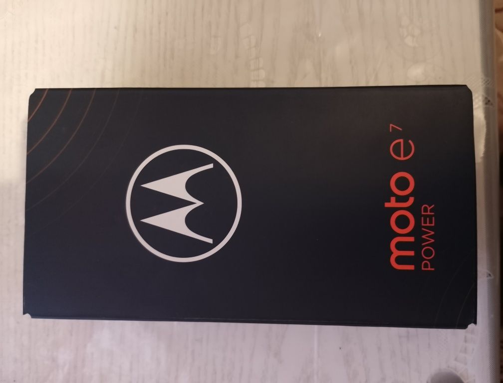 Продам смартфон Moto