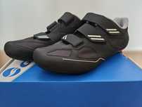 Sapatos Giant N.43 (Novos)