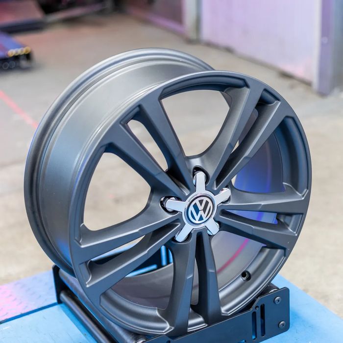 NOWE ORYGINALNE Felgi / Koła 18" - Volkswagen Golf Touran Passat T-Roc