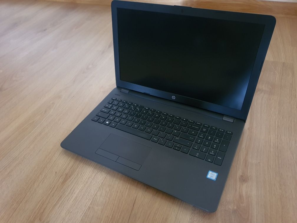 Sprzedam to co na zdjęciach Lenovo hp asus dell Fujitsu i7 i5 i3 ssd