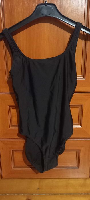 Kostium jednoczęściowy strój kąpielowy czarny damski 36