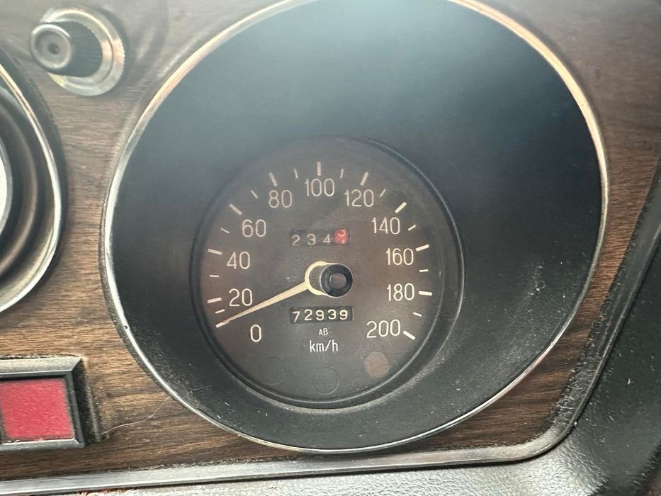 Продаю Волгу 2410