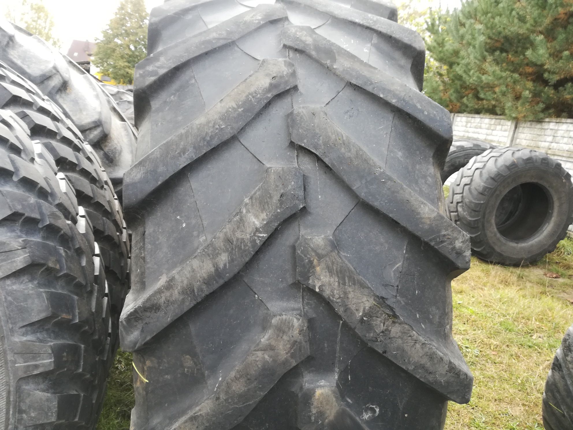 Opona 650/65r42  650/65-42