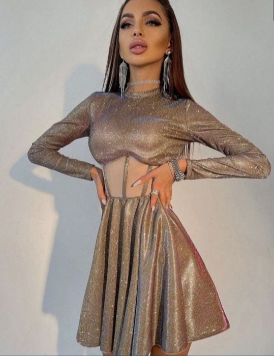 Продам женское блестящее платье