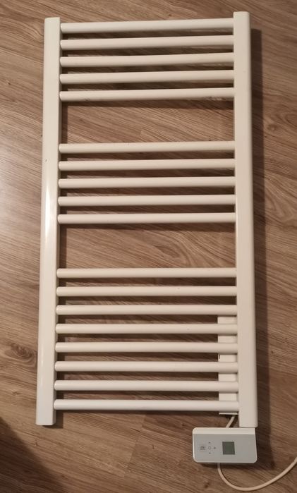 Grzejnik łazienkowy elektryczny celcia 500W