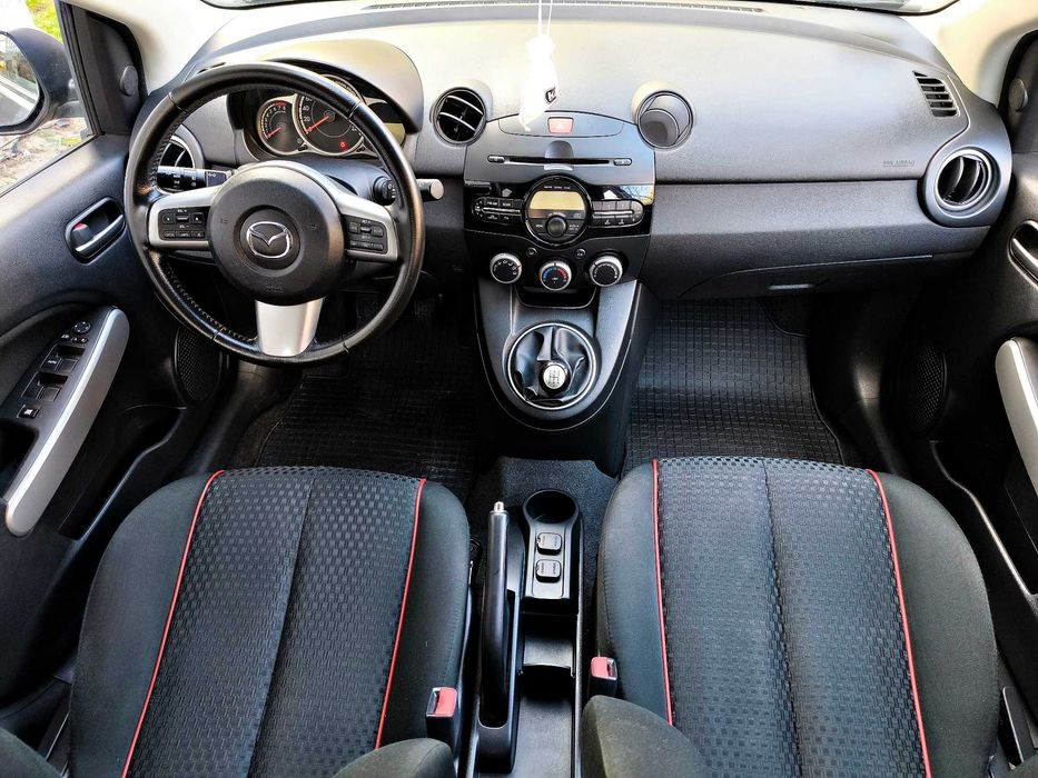 Mazda 2 1.5 Sport Lift benzyna 2013r. 1wł. Bezwypadkowa !