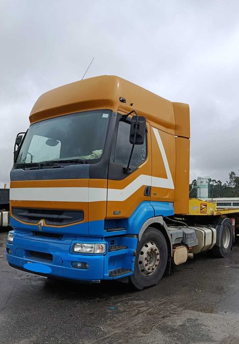 Conjunto articulado trator Renault e banheira METACO