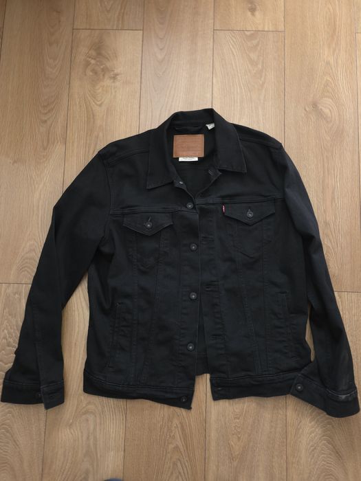 Nowa czarna katana kurtka jeans Levis rozmiar L. Super kolor.