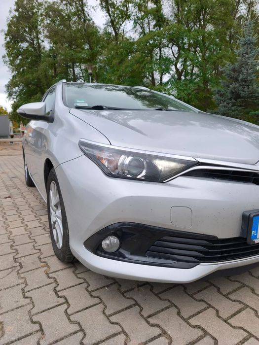 Toyota Auris Sprzedam zadbaną Toyota Auris II generacji