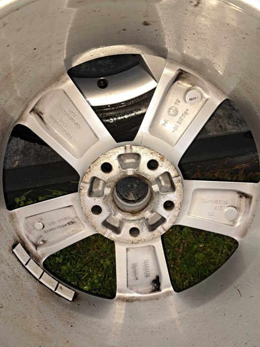 Alufelgi skoda octavia karoq z oponami 215/55R18