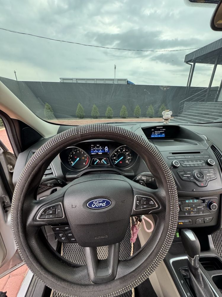 Ford Escape 2017 року