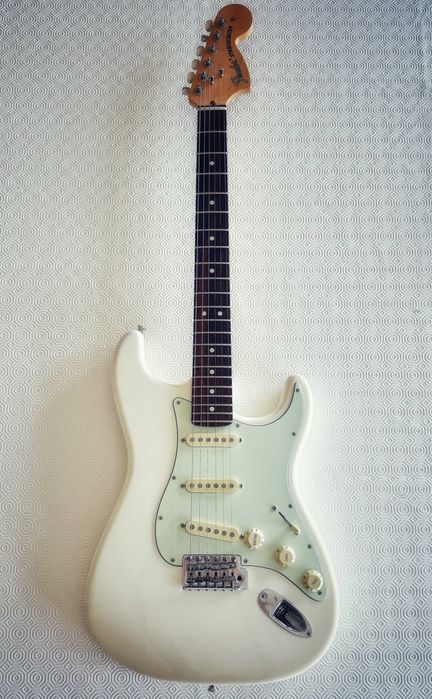 Guitarra Fender American Performer Stratocaster OW