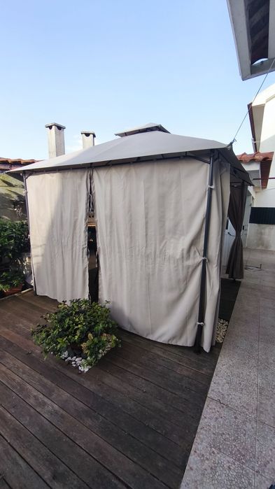 Conjunto pérgola + mesa + 6 cadeiras
