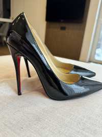 Туфлі лодочки в стилі Louboutin