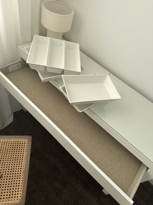 Nowa toaletka Malm Ikea