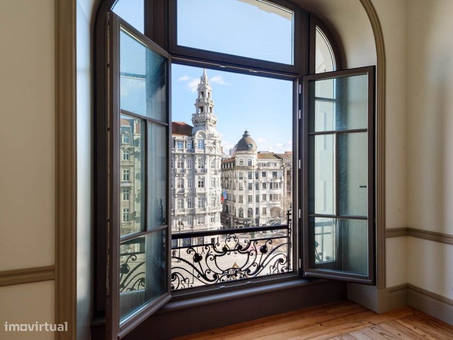 Apartamento T2 na Avenida dos Aliados, no Porto, com Varanda