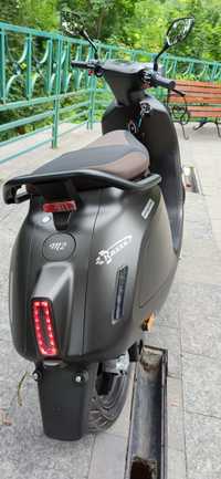 Электричний скутер Emgo Razzo M2 (LiFePO4 67Ah / 9kW / 150km / 100km/