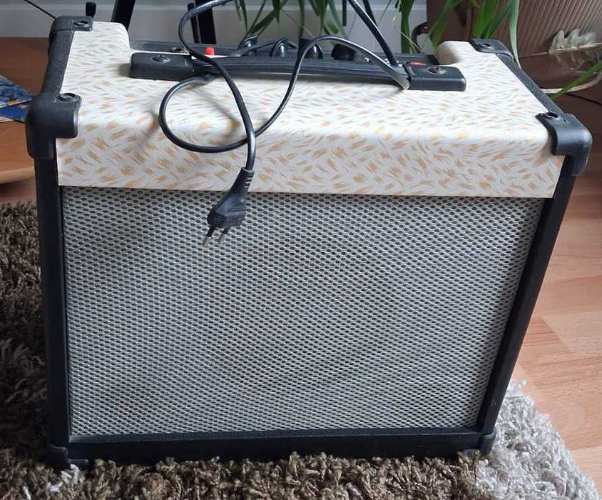 Gitara elektryczna Sounder, kabel, piec, pokrowiec