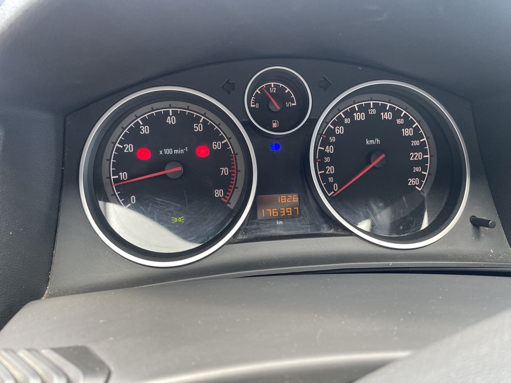 Opel astra H 111 1.4 2010рік