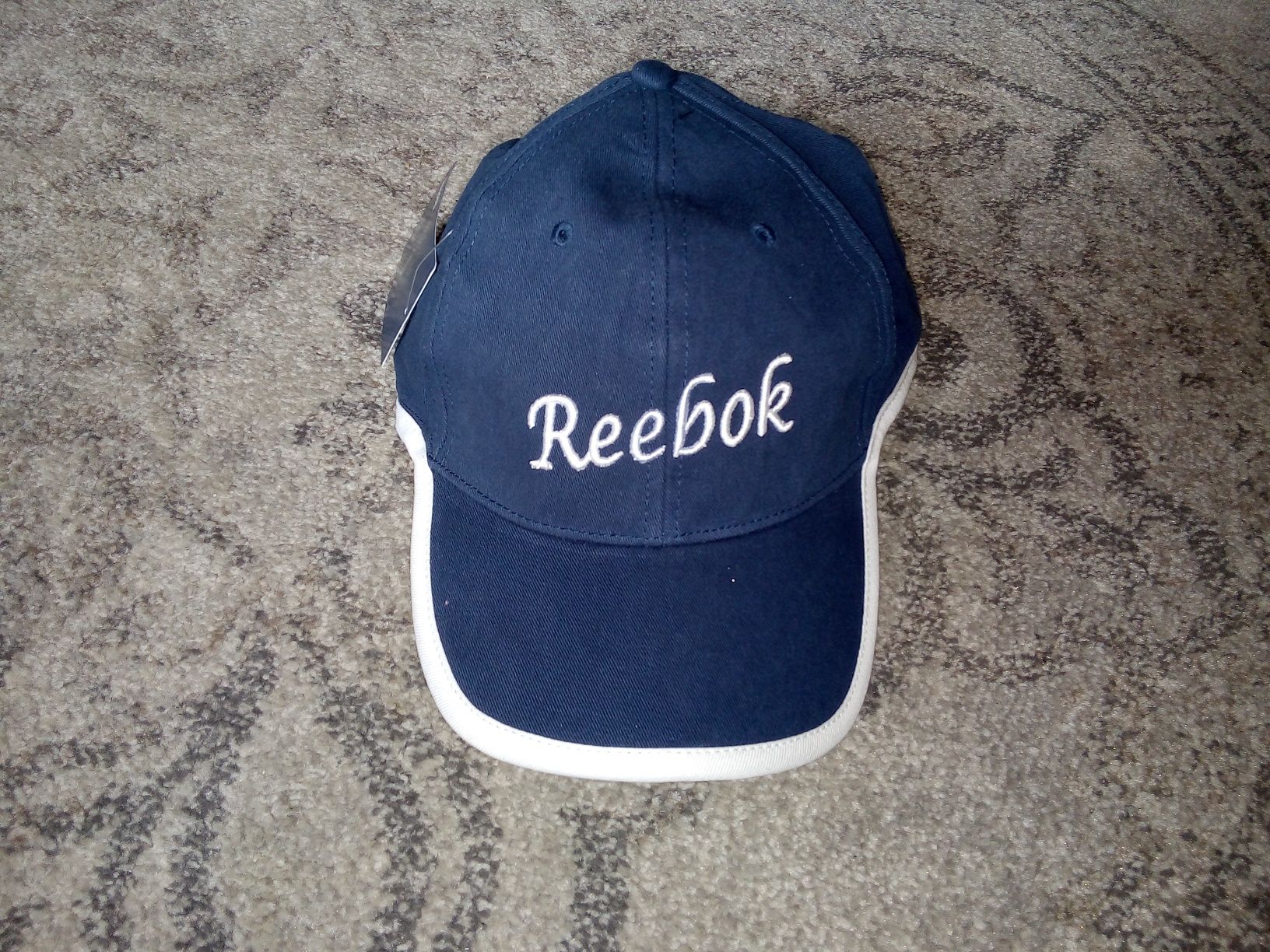 Czapka z daszkiem Reebok (nowa)