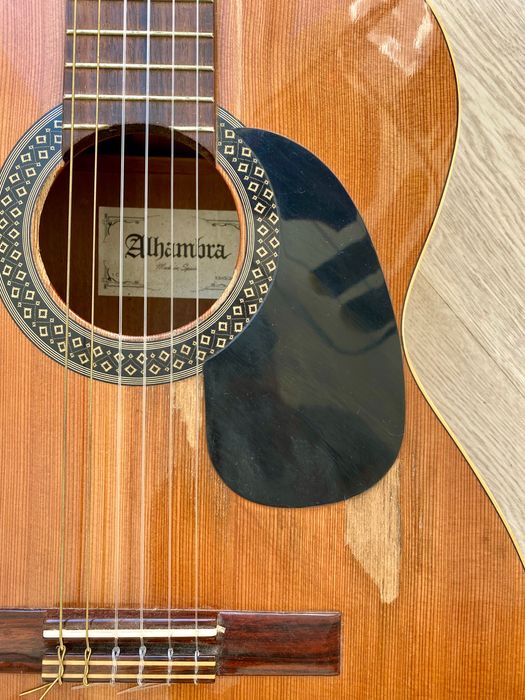 Gitara akustyczna Alhambra