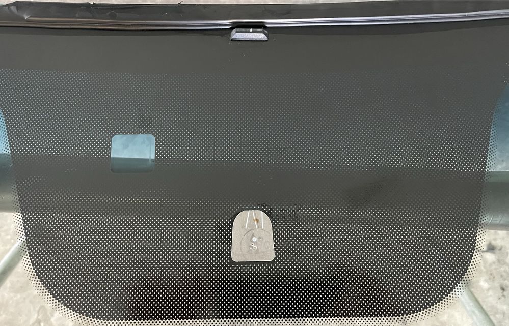 Kia Ceed II 12-18 / szyba przednia czołowa / ORG. / Montaż