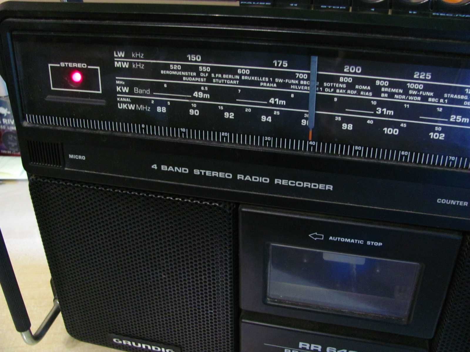Radiomagnetofon przenośny Grundig