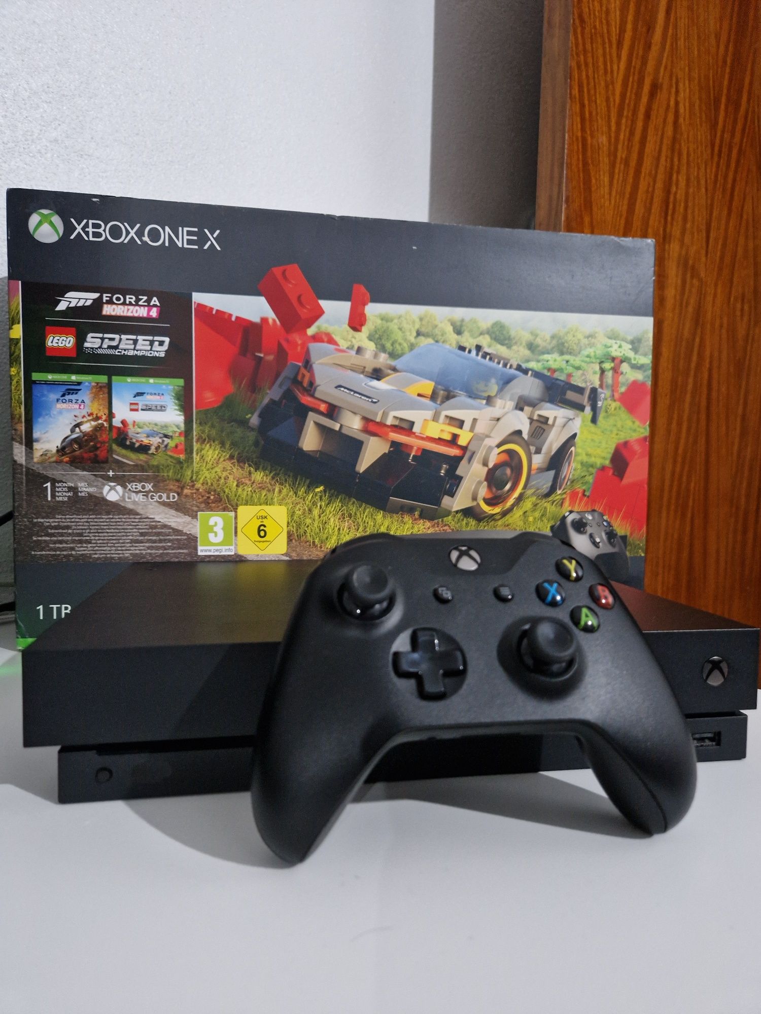 Xbox  one X  1TB