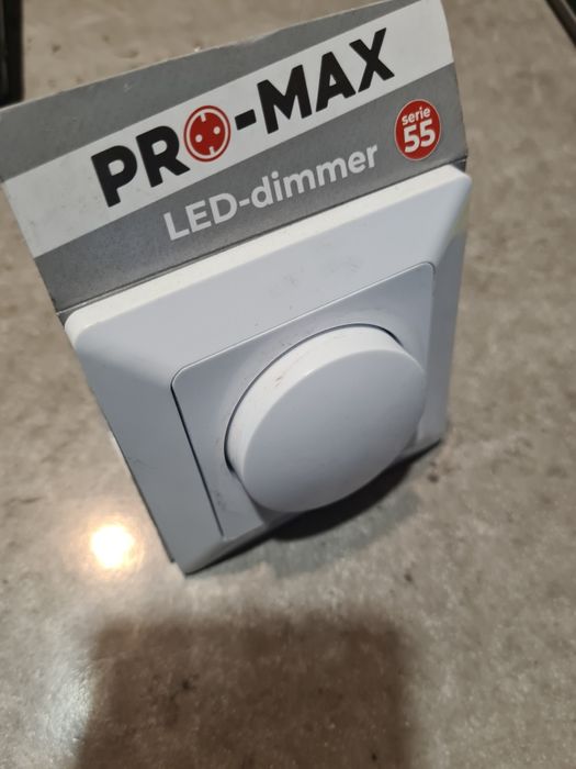 Regulator oświetlenia ściemniacz