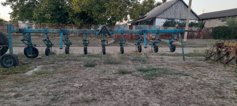 Продам культиватор КРН