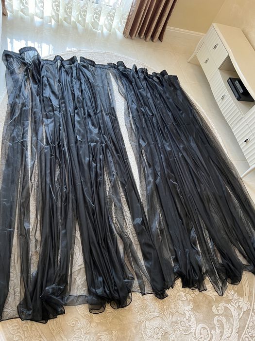 Тюль чорна.