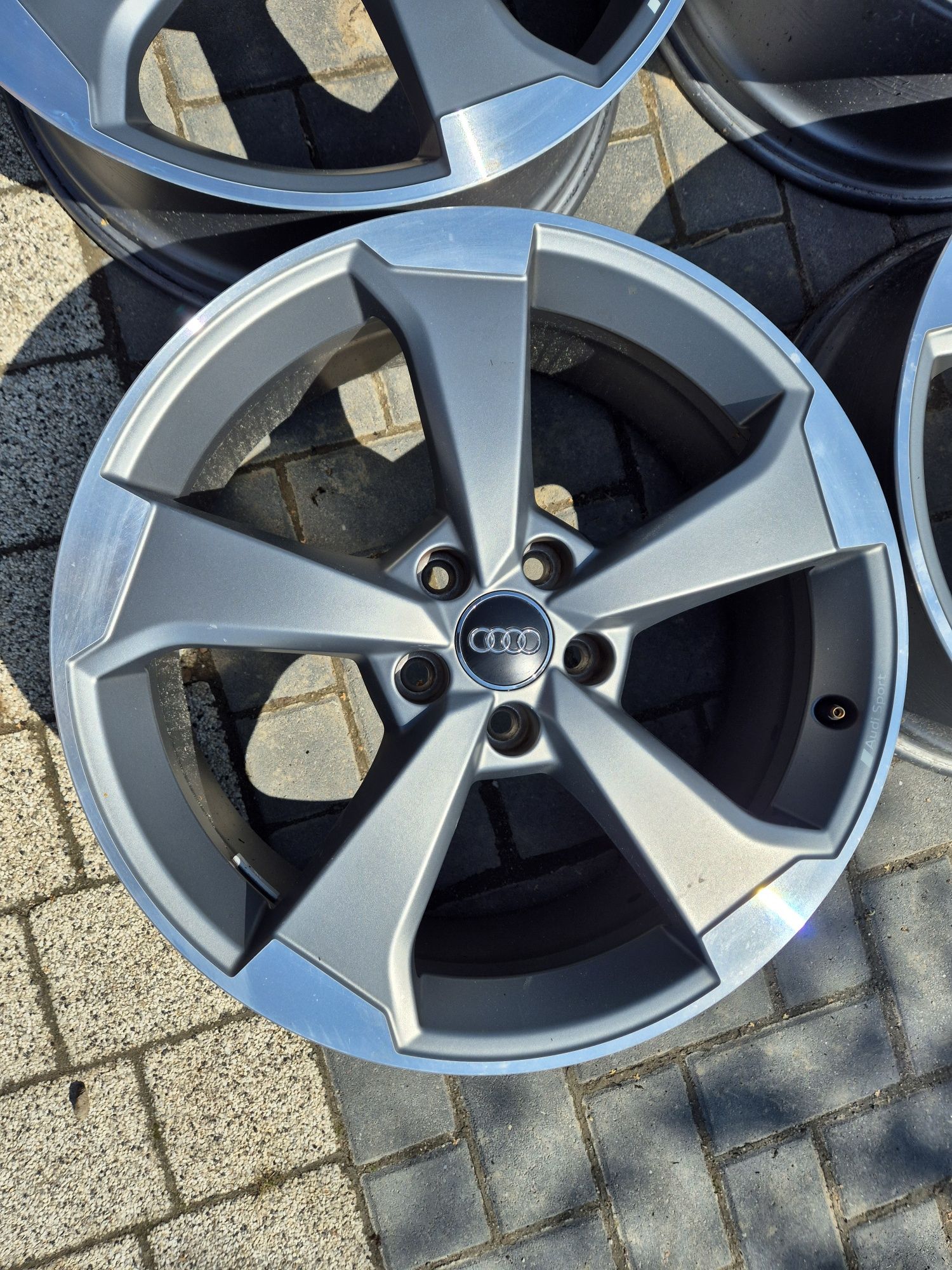 Audi RS3 S3 A3 8V 8Y A4 A6 5X112 8V0.601.025ET audi sport 8Jx19 ET49