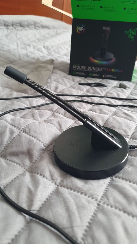 Mouse Bungee Razer V3 Chroma - Gerenciamento de Cabo com RGB