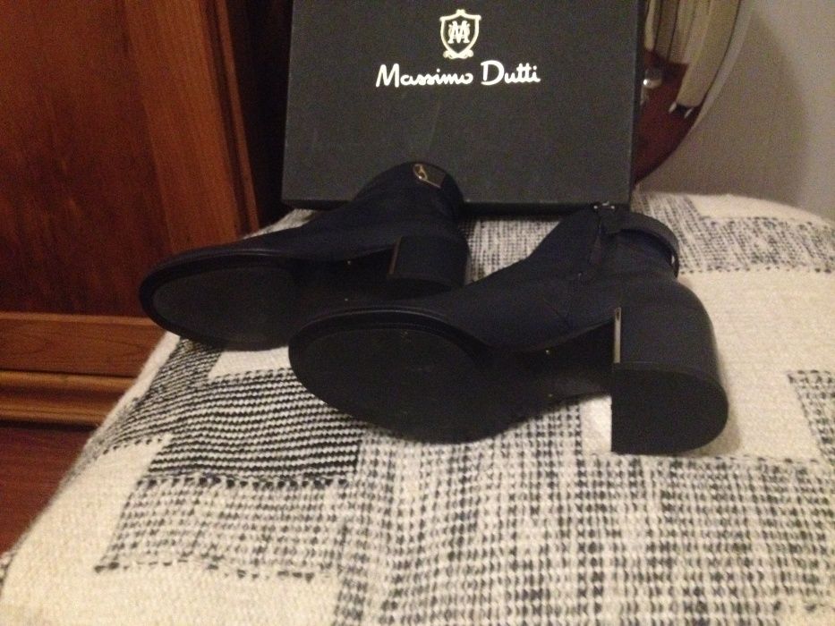 2 pares de botins Massimo Dutti