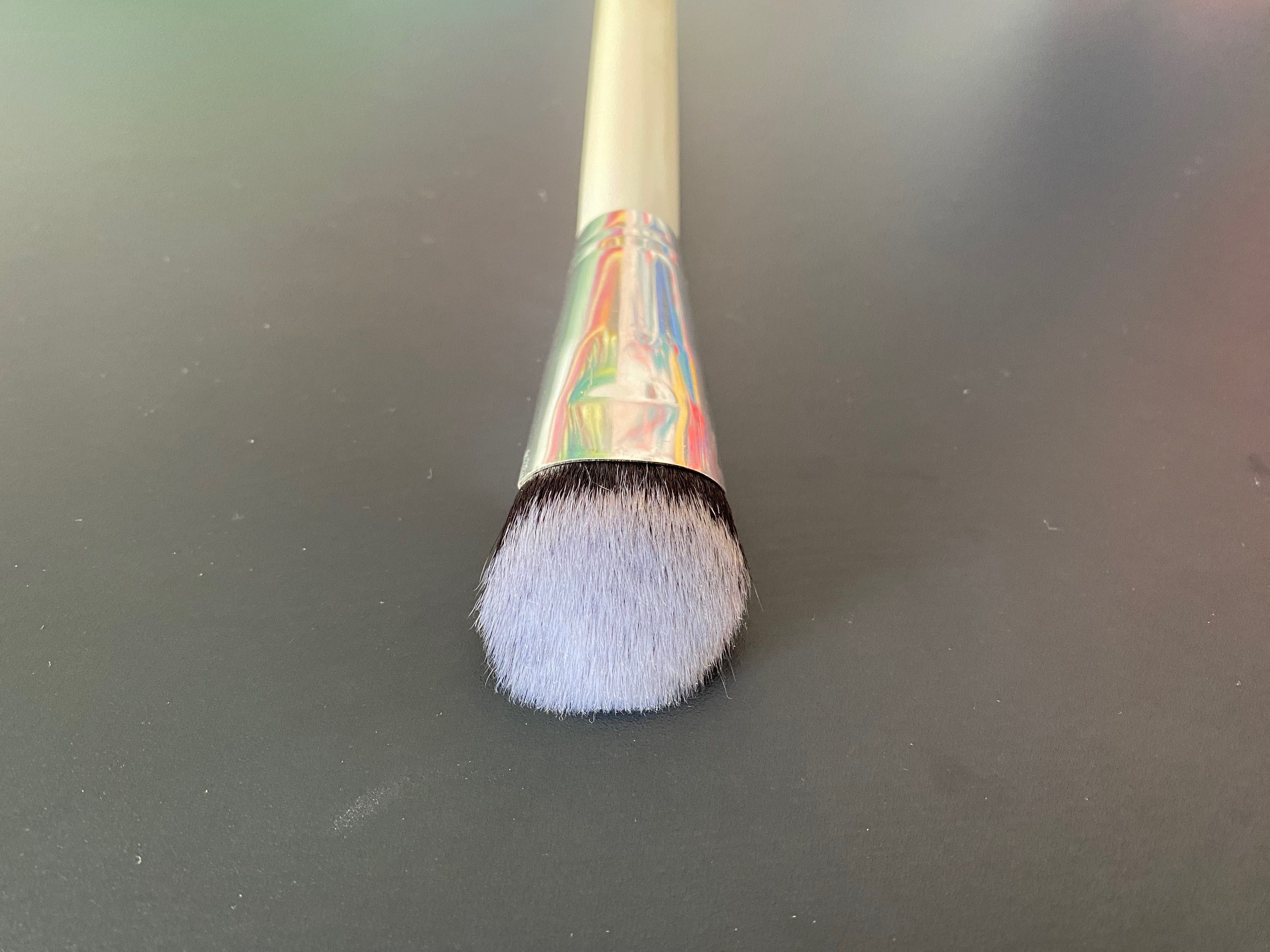 GlamBrush T24 pędzel pod oczy idealny