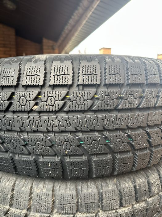 Toyo observe gsi5 235/60/18