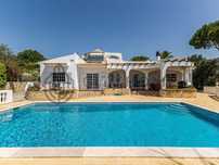 Moradia T3 num terreno de 1760m2 e vista mar