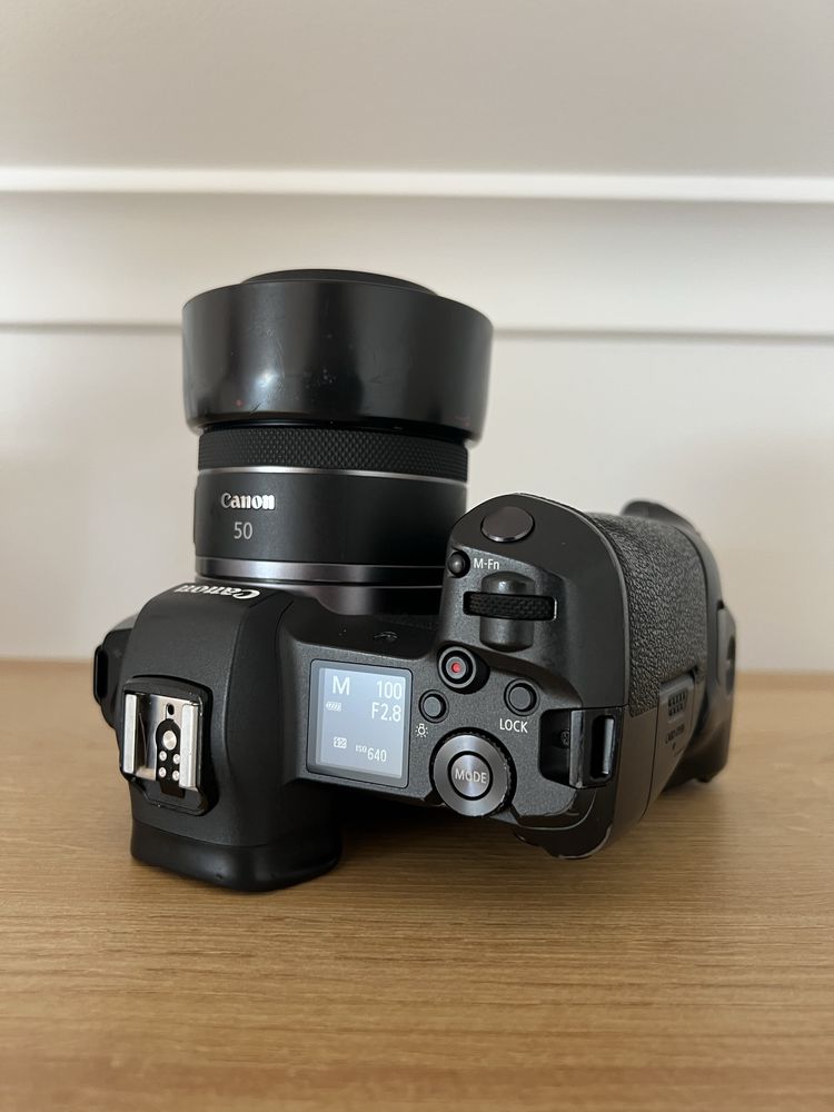 Canon EOS R, BG-E22, RF 50 1.8