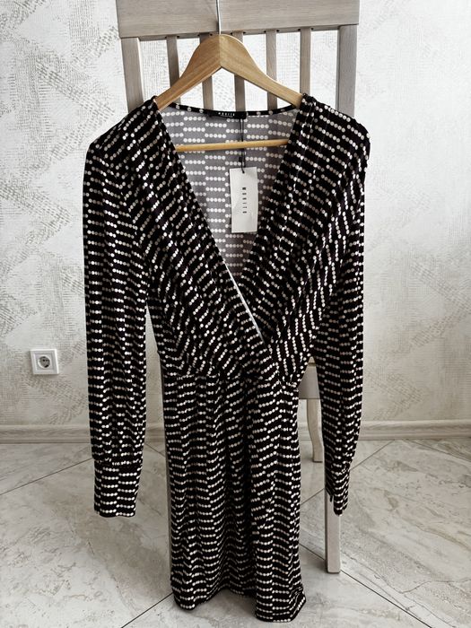 Плаття, спідничка , піджак