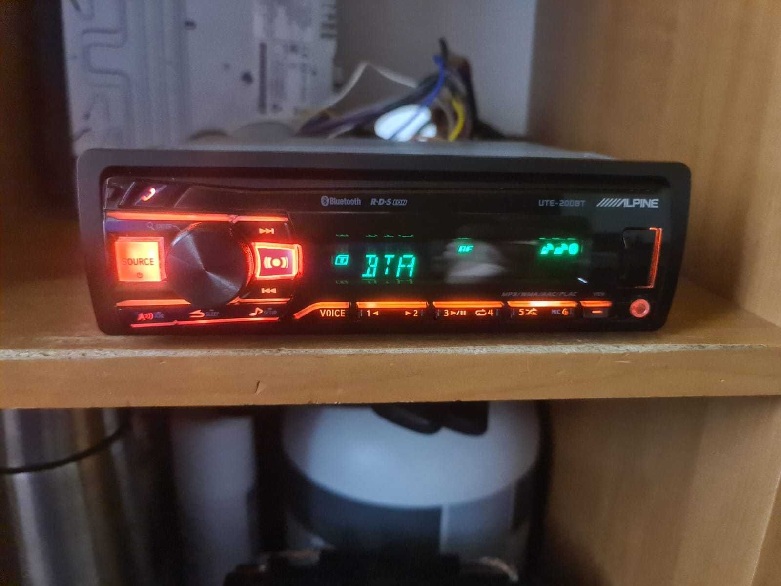 Radio ALPINE UTE 200bt bluetooth usb rgb