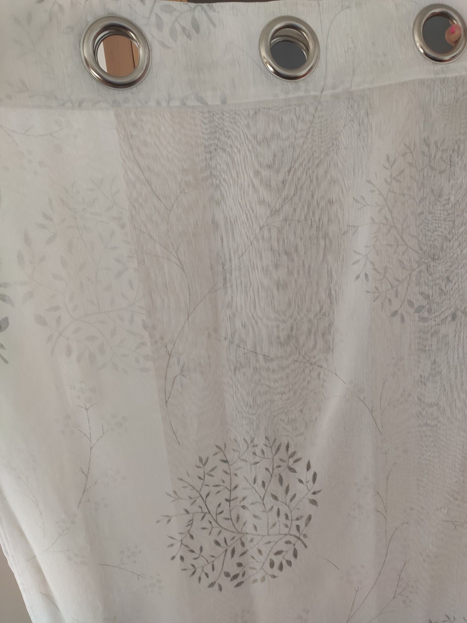 Cortinas de argolas com varão incluído