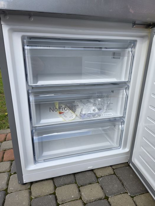 Холодильник Bosch KGN497ICT  новий випуск 2024 року з мікро дефектами