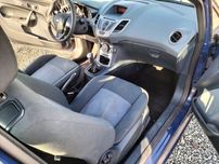 Komplet siedzeń dywan boczki ford fiesta mk7