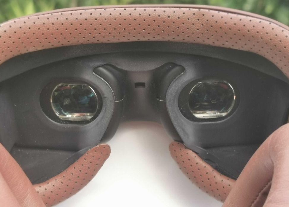 Gogle 3D Royole Moon Kino 3D z panoramicznym ekranem.