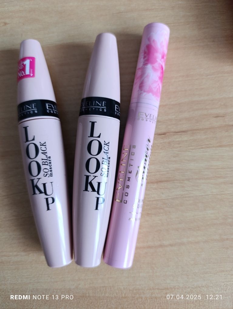 Tusze do rzęs Eveline Look up i flover garden+ pomadki  Gratis