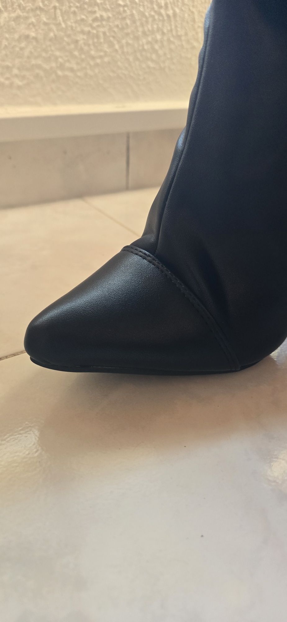 Botas cano Alto Pretas (Novas)
