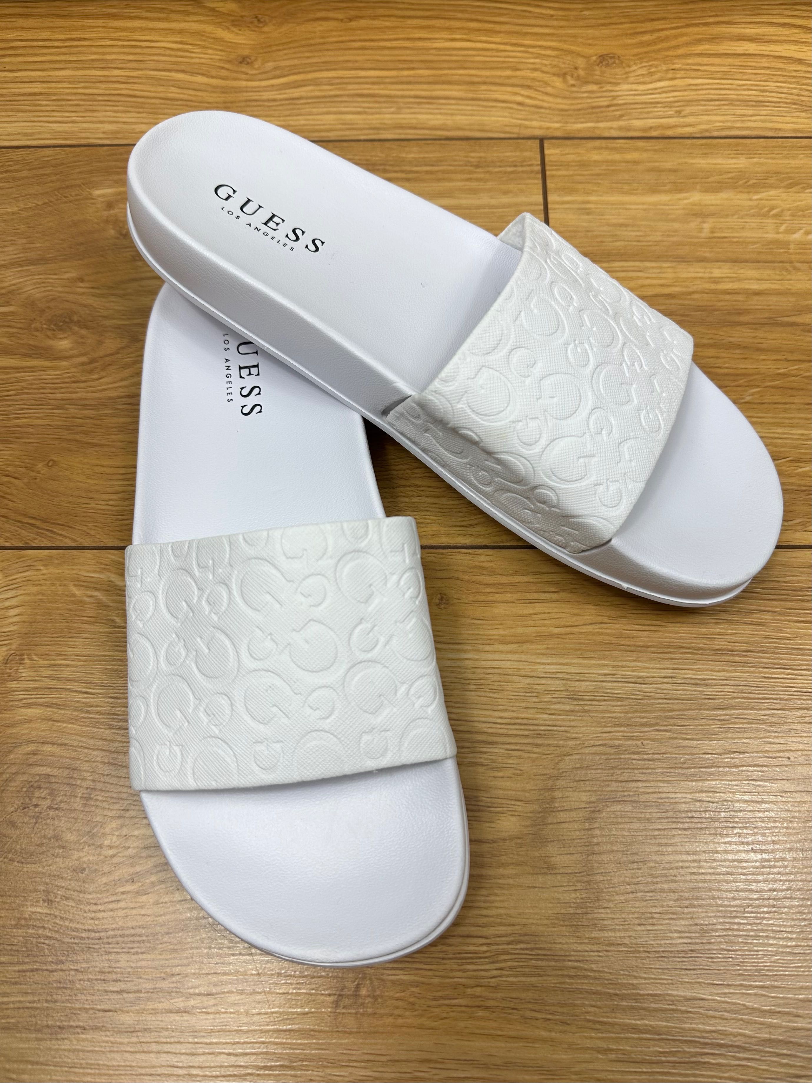 Damskie klapki Guess