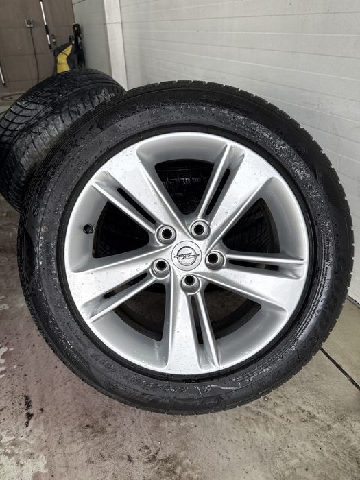 Alufelgi Opel Insignia 17 cali 5x115 z oponami  GoodRide 225/55-17