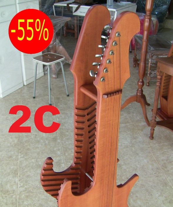 Suporte para CD's / DVD's em Madeira - NOVO - FECHO DE LOJA