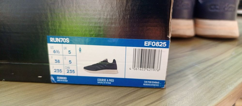 Кросівки Adidas оригінал
